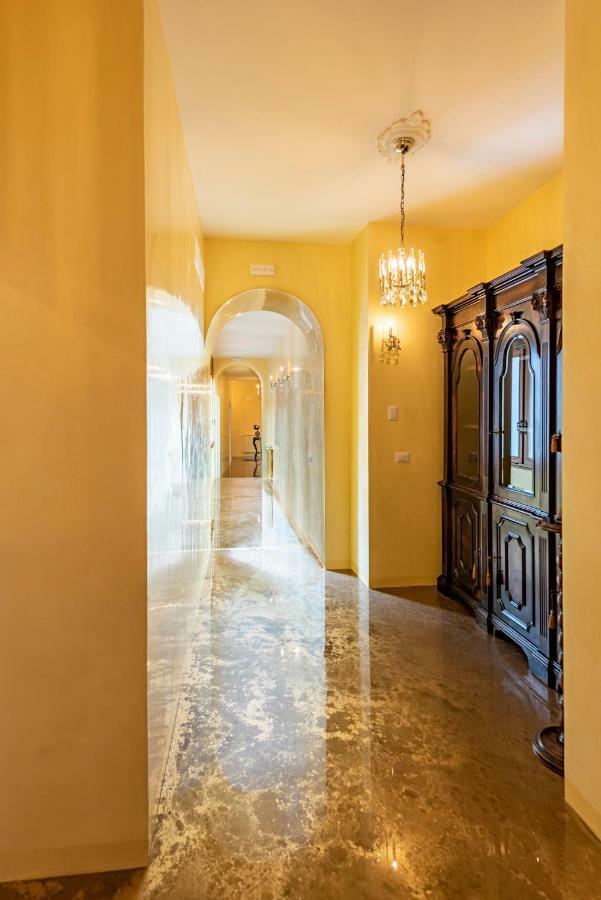 Elegant Historic Large House On Lake Como Lejlighed Gravedona Eksteriør billede